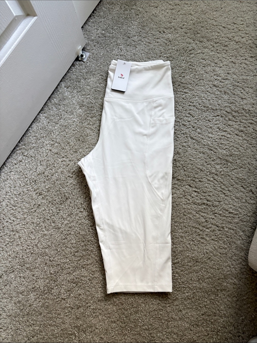 Baleaf White High-Waist Capri Leggings